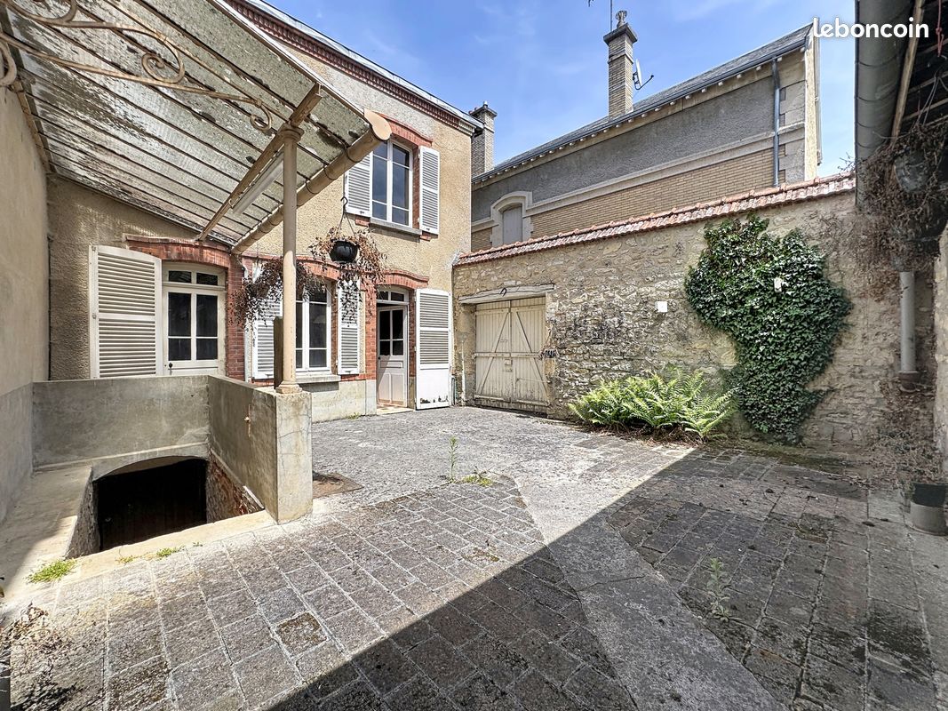 Maison 5 pièces 136 m² · à Hermonville · 136 m² · 235 000 €