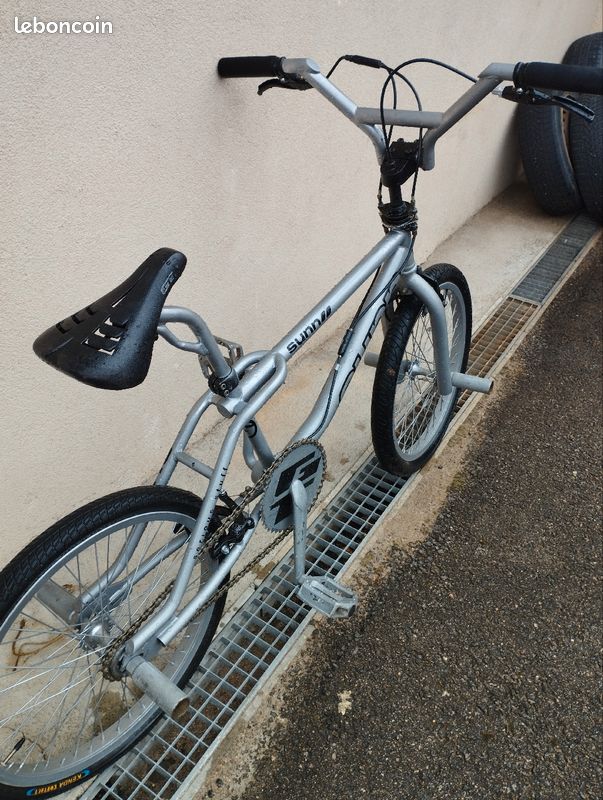 Vélo freestyle SUNN réviser (image 1)