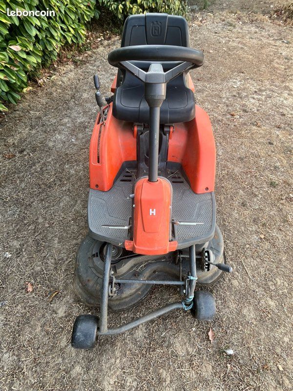 Vend tracteur tondeuse autoportée Husqvarna R111b5 (image 2)