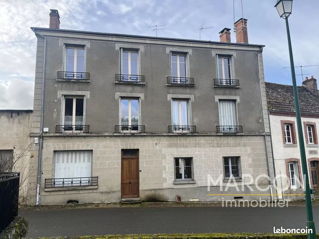 Maison 11 pièces 196 m² · à Moutier-Rozeille · 196 m² · 84 500 €