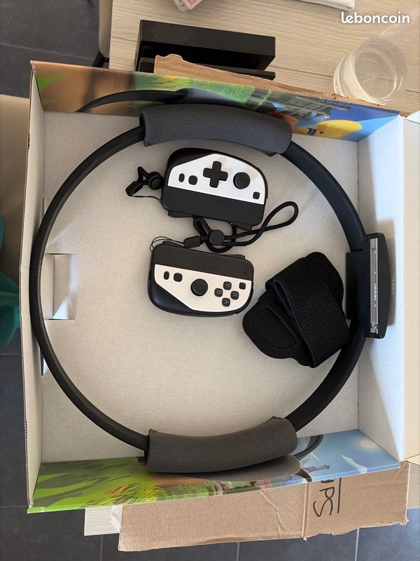 Nintendo Switch (image 4)