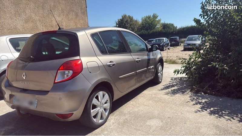 Clio 3 Tomtom phase 2 (image 2)