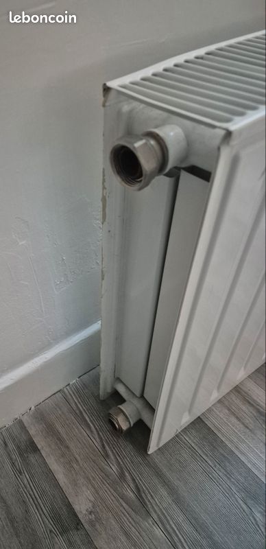 Grand radiateur eau chaude (image 4)