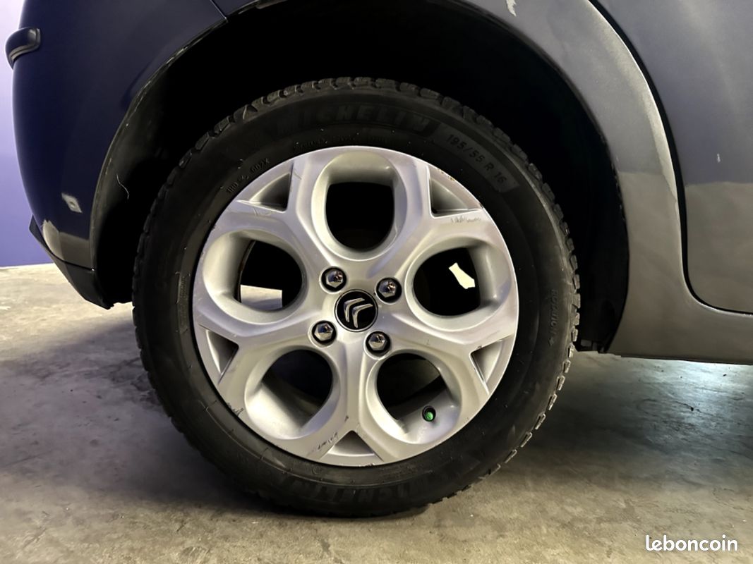 CITROEN C3 1.4 HDi 70 Confort - Climatisation - Bluetooth (image 28)