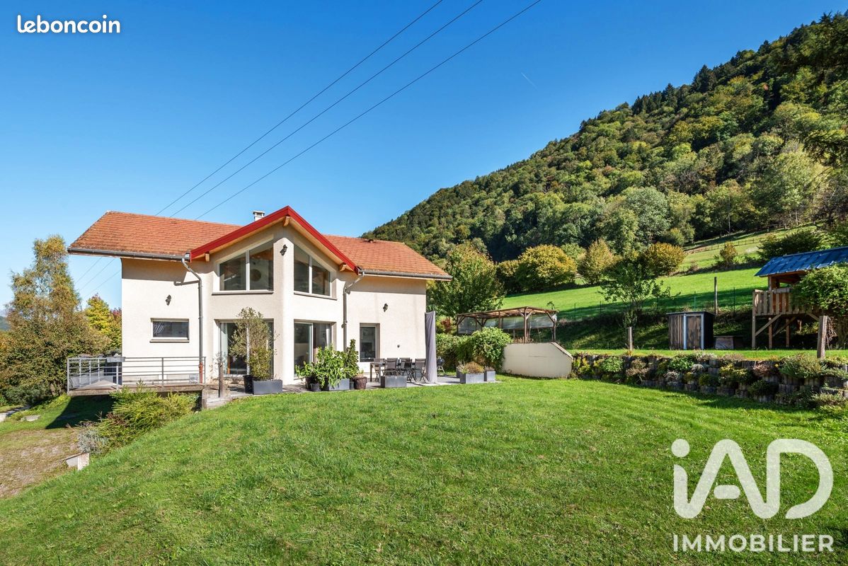 Maison 6 pièces 161 m² · à Allevard · 161 m² · 439 000 €