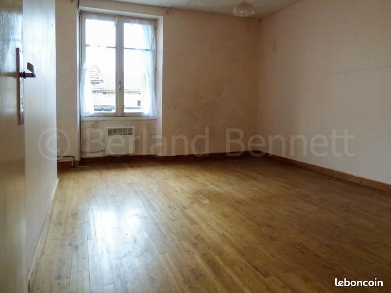 Maison 6 pièces 112 m² - Ruffec 16700 (image principale 5)