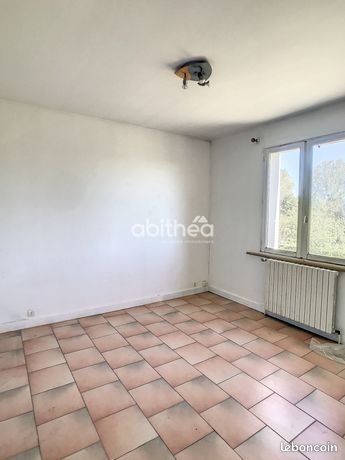 https://img.leboncoin.fr/api/v1/lbcpb1/images/0e/99/54/0e9954e012e99e1afde50b42331adac5efedfed1.jpg?rule=ad-image
