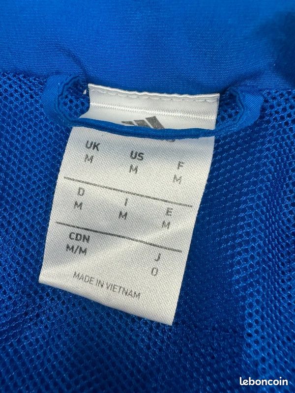 Comprar Camiseta Seasonal de Manchester United Azul | Tienda de