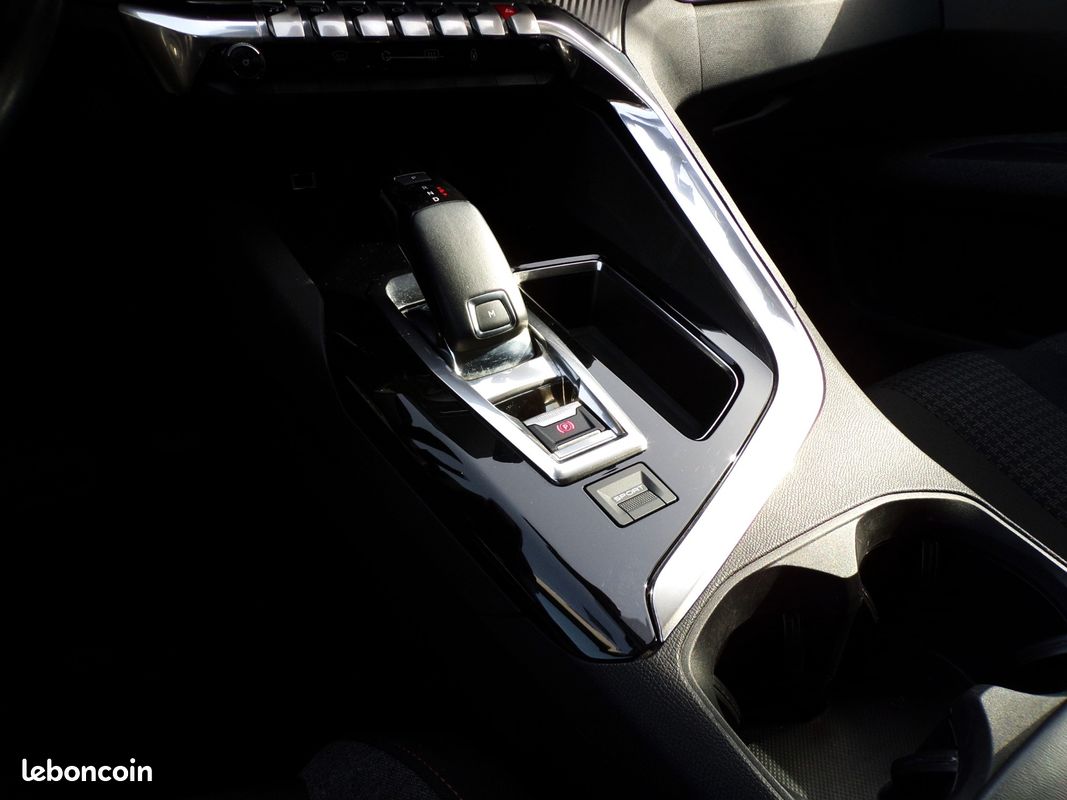 PEUGEOT 5008 GENERATION-II 1.2 PURETECH 130 CH ACTIVE BUSINESS EAT BVA START-STOp (image 24)