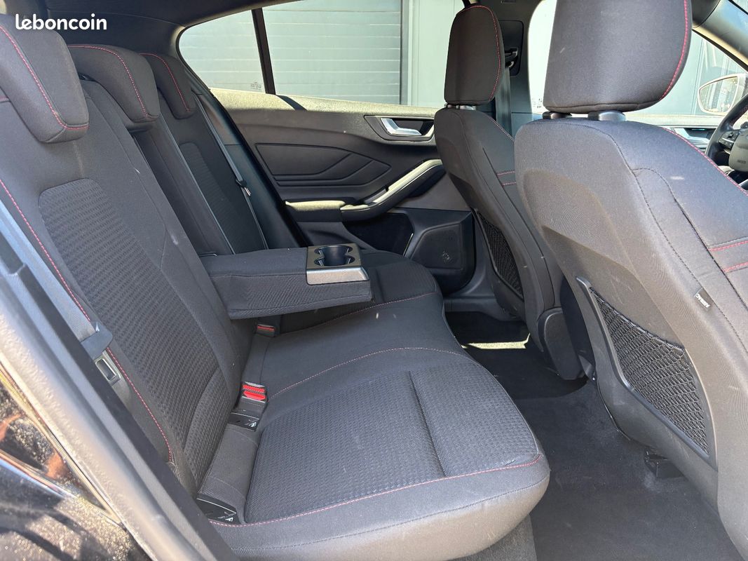 FORD FOCUS 1.0 Flexifuel 125 SS mHEV ST-Line Design / Park Assist / Caméras de recul / Sièges Chauffant / App (image 16)