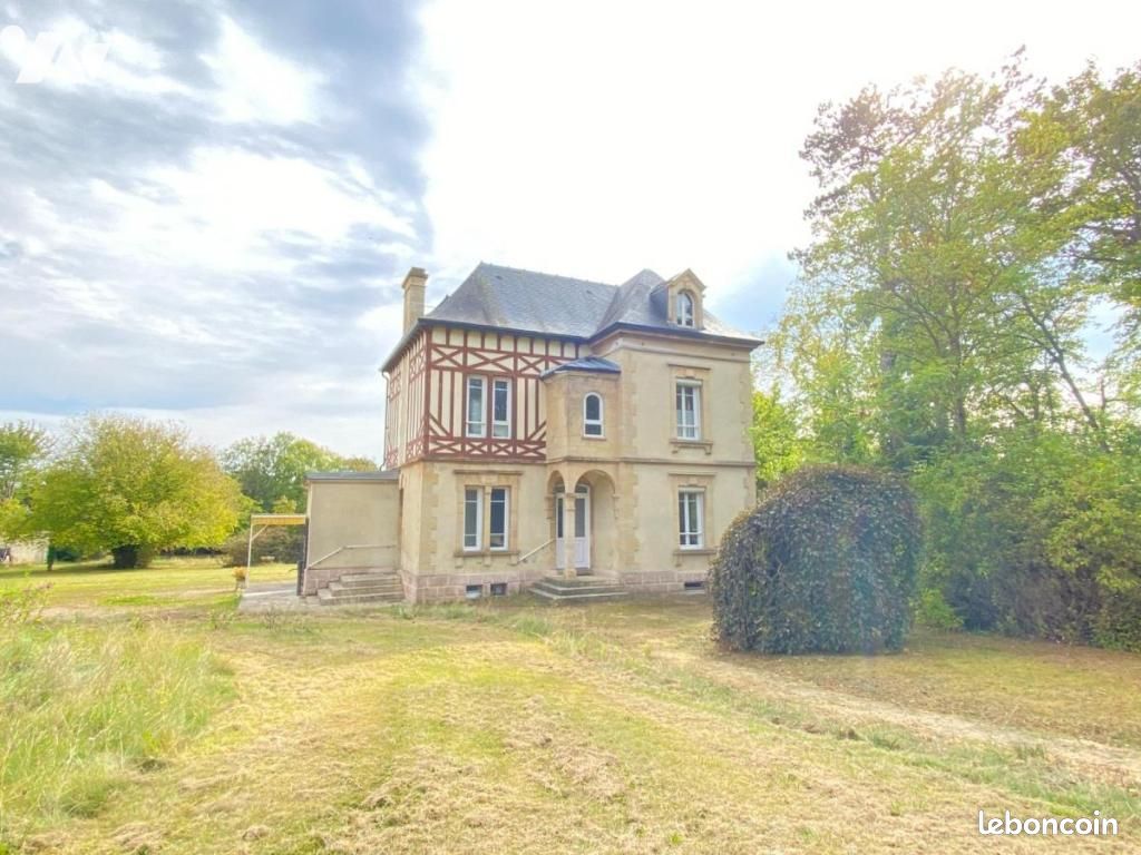 Maison 8 pièces 165 m² · à Douvres-la-Délivrande · 165 m² · 796 100 €