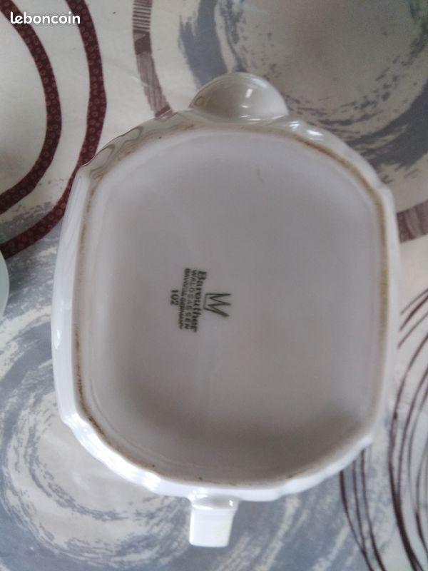 Théière en porcelaine blanche (image 3)