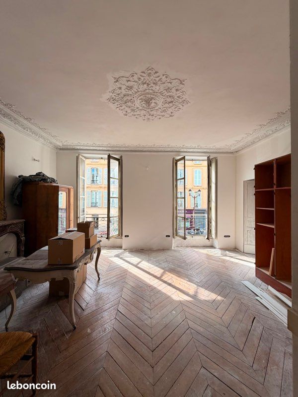 Appartement 5 pièces 105 m² · à Versailles · 105 m² · 730 000 €