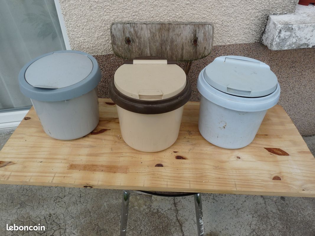 Poubelles de salle de bain (image 1)