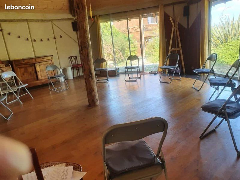 Local commercial 1 pièce 50 m² · à Herrère · 50 m² · 500 €
