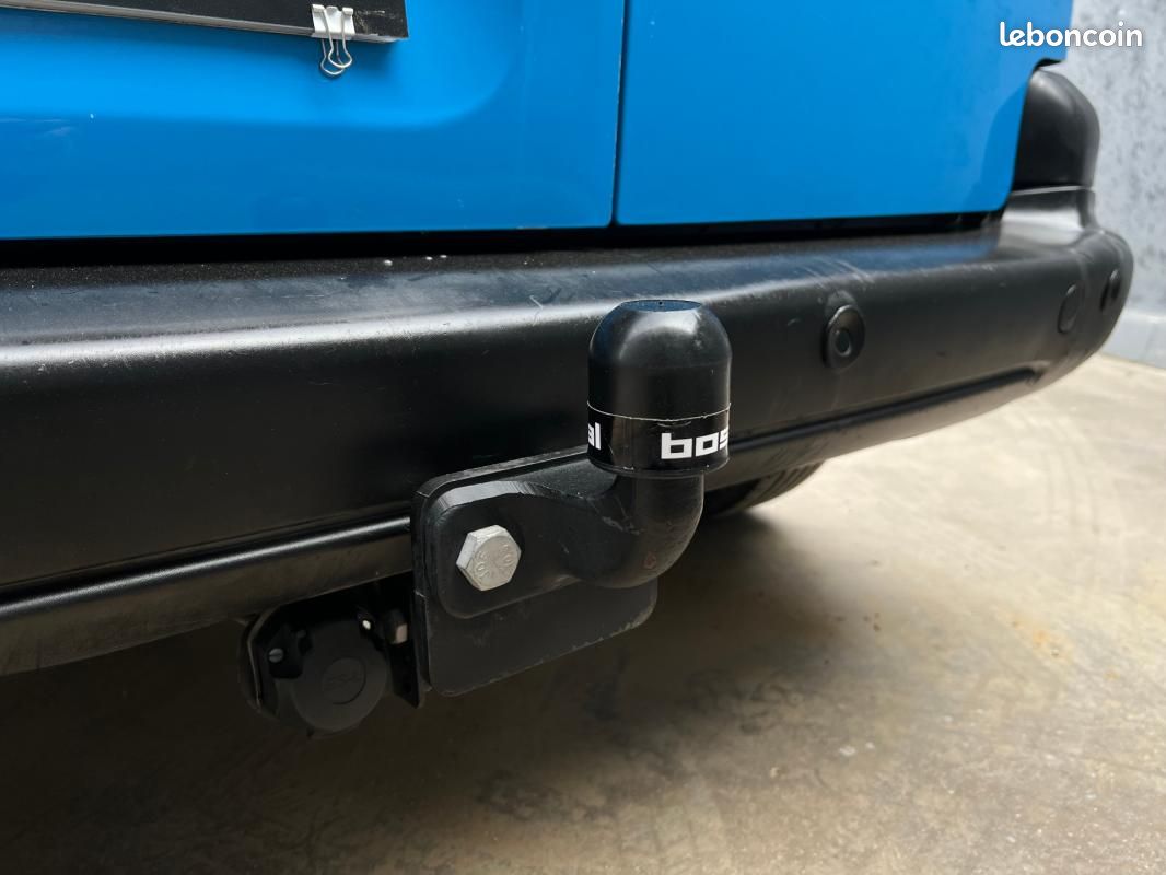 Peugeot Partner FOURGON STANDARD 1.6 BLUEHDI 75 BVM5 PRO / CLIM ECRAN BLUETOOTH ATTELAGE ... (image 20)