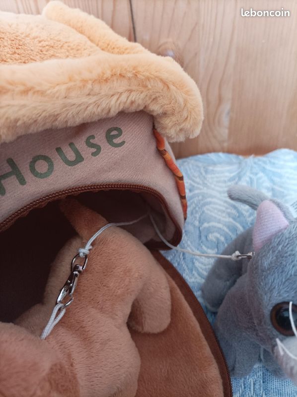 Niche en peluche (image 3)