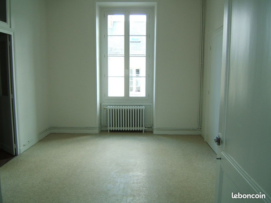 Appartement 3 pièces 50 m² · à Noyant-Villages · 50 m² · 420 €