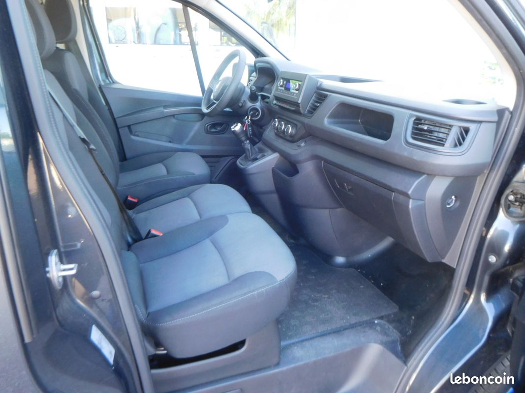 Renault Trafic Combi 2.0Dci 150cv L2 9 places (image 3)