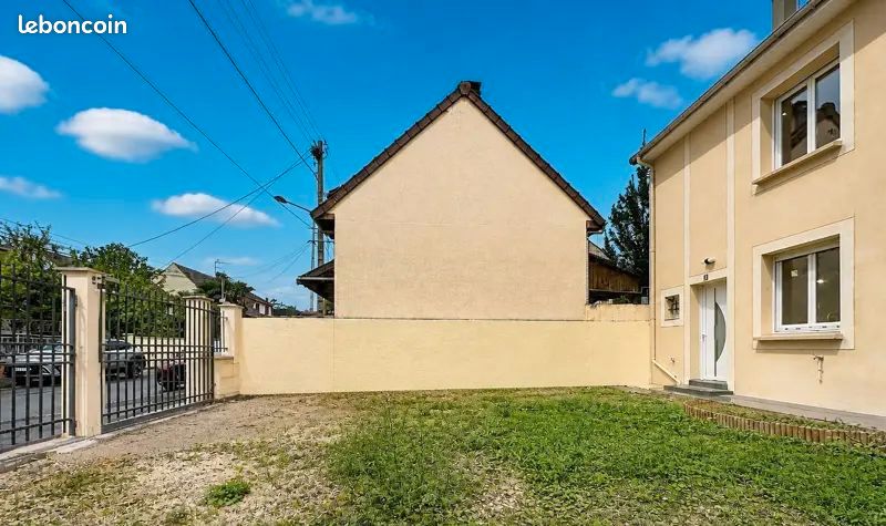 Maison 4 pièces 95 m² · à Saint-Denis · 95 m² · 680 €/mois