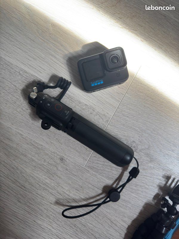 GoPro HERO10 Black + GoPro Volta + 4 batteries + nombreux accessoires (image 3)