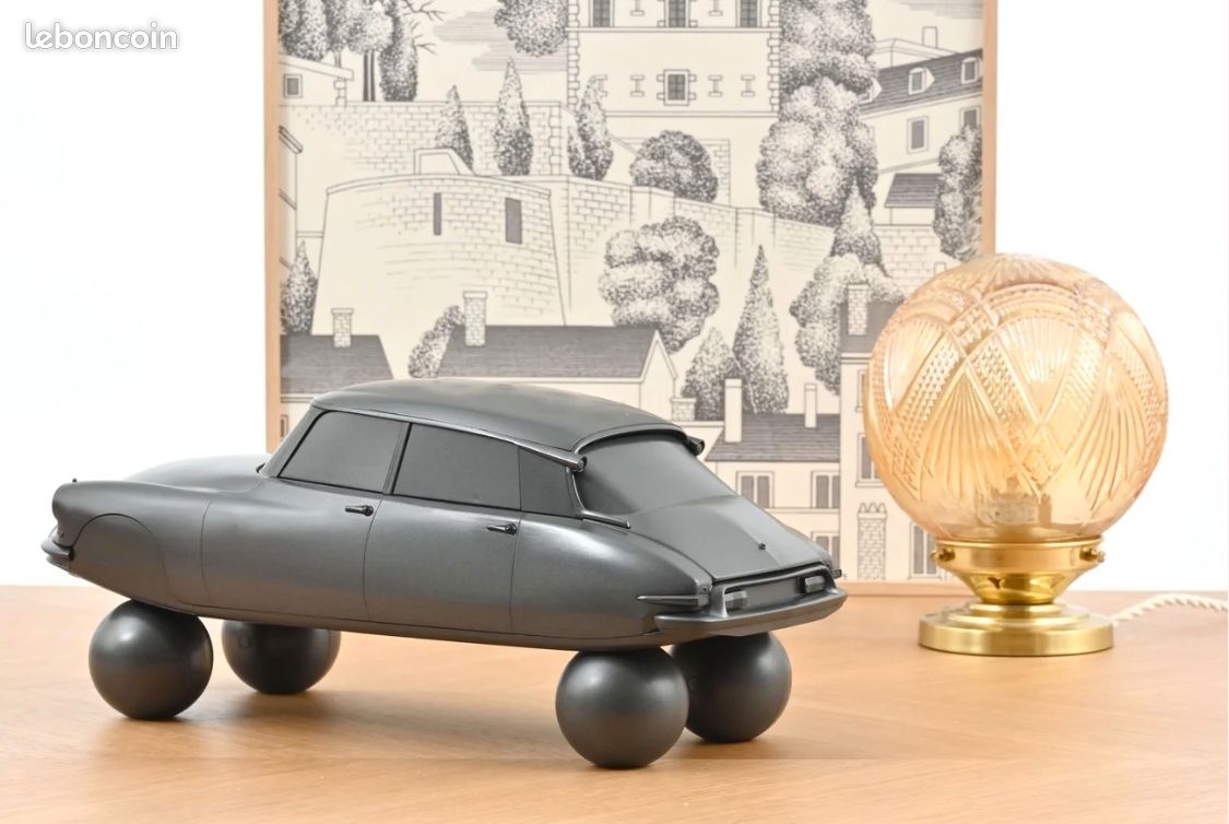 Miniature NOREV 1/12 – Citroën DS 19 Sur Ballon – 1959 – Réf 121581 – Neuve