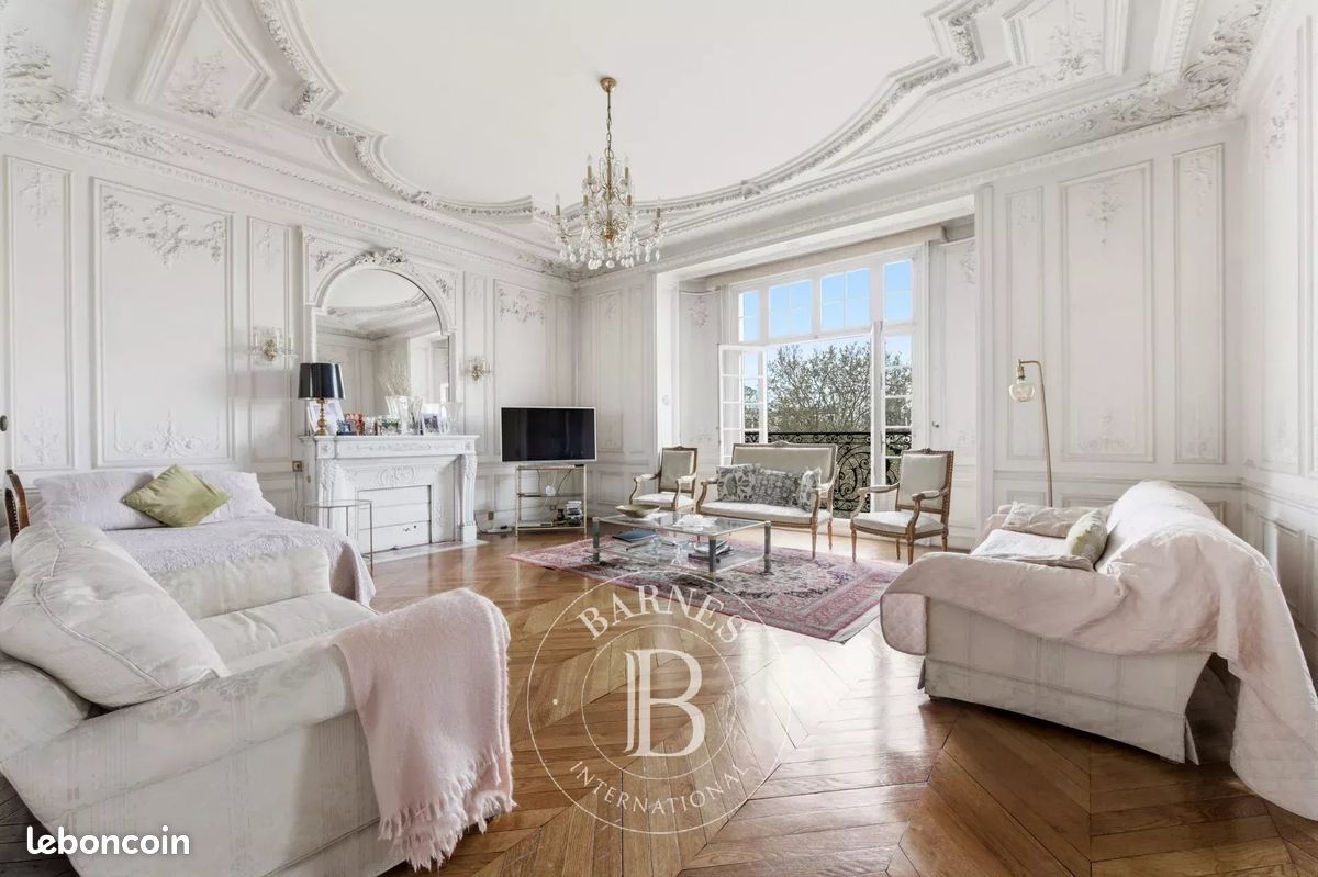 Appartement 6 pièces 205 m² · à Paris · 205 m² · 2 450 000 €
