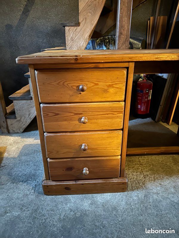 Bureau (image 2)