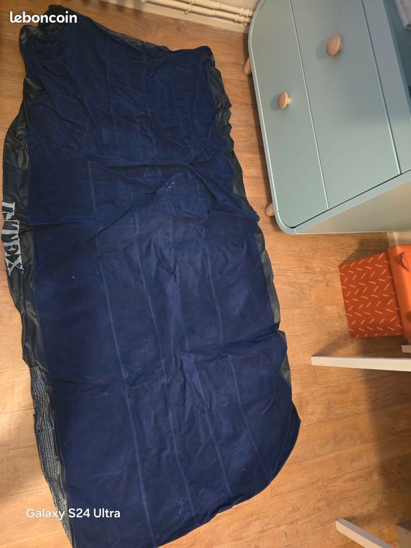 Matelas et coussin gonflable (image 1)