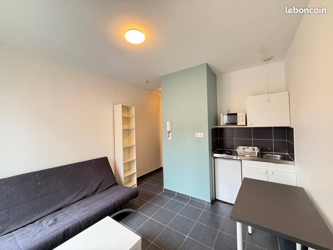 Appartement 1 pièce 17 m² · à Saint-Étienne · 17 m² · 350 €