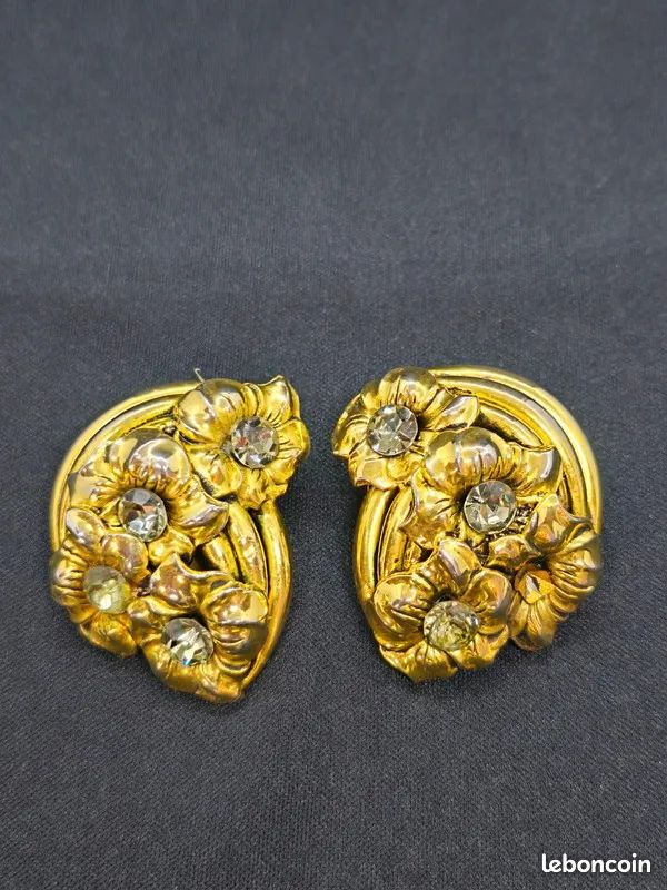 Boucles D'oreilles Vintage Taratata - Clips En Métal Doré - Occasion - Style Rétro
