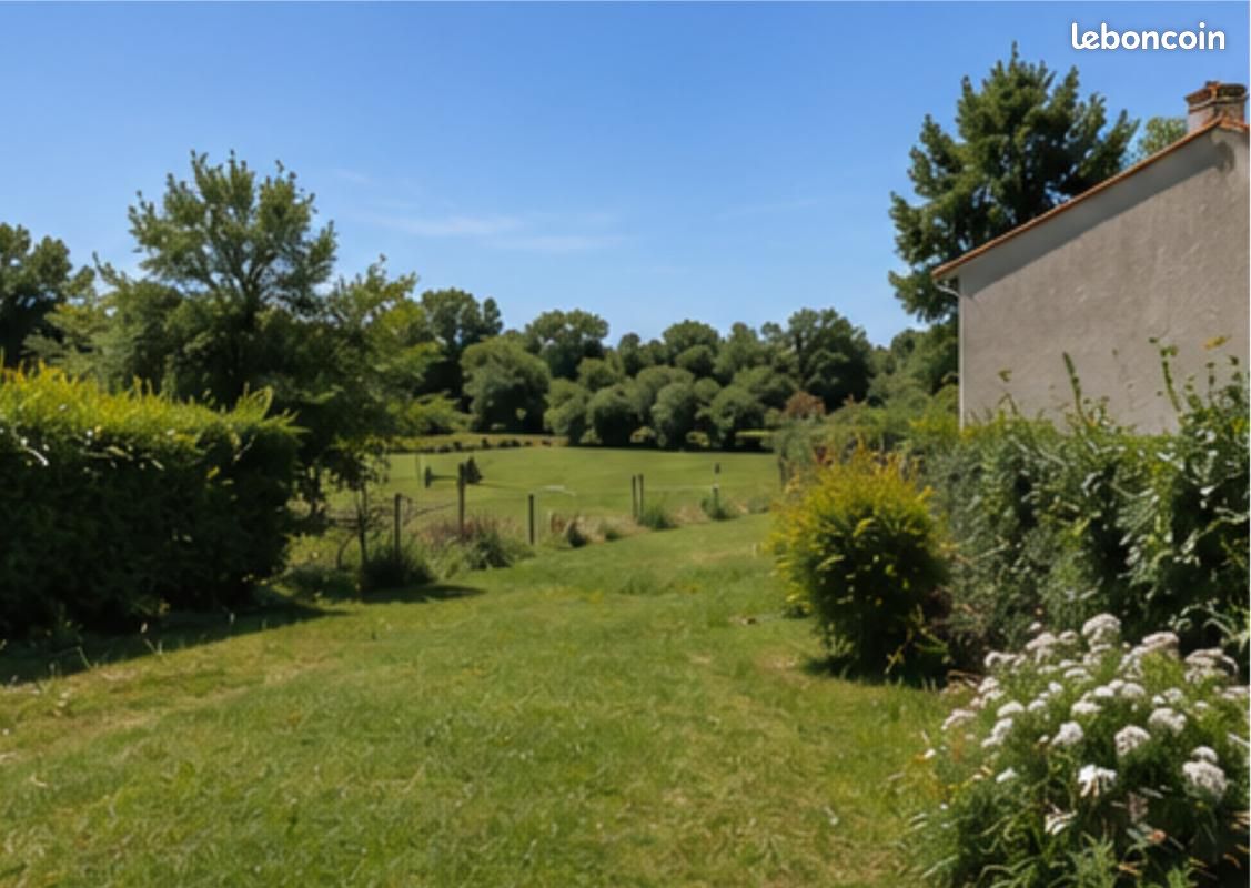 Terrain 1 150 m² Loire Les Marais · à Loire-les-Marais · 69 900 €