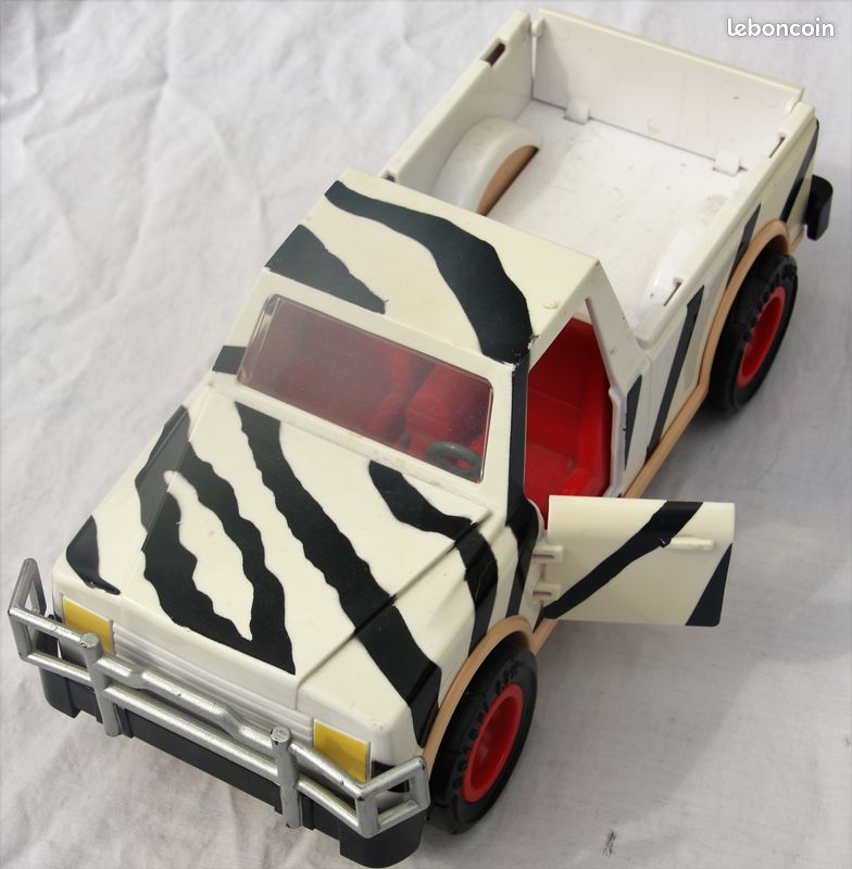 Voiture Jeep jungle safari (image 1)