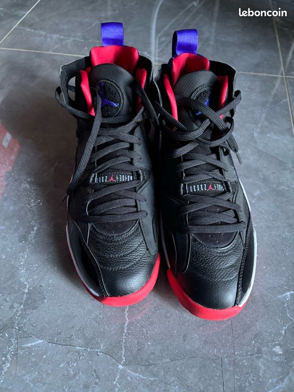 Air Jordan Jumpman Two Trey Raptors (image 1)