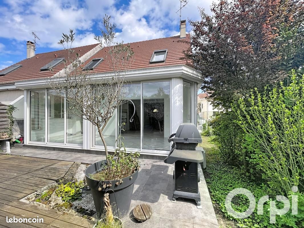 Maison 6 pièces 122 m² · à Chilly-Mazarin · 122 m² · 365 000 €