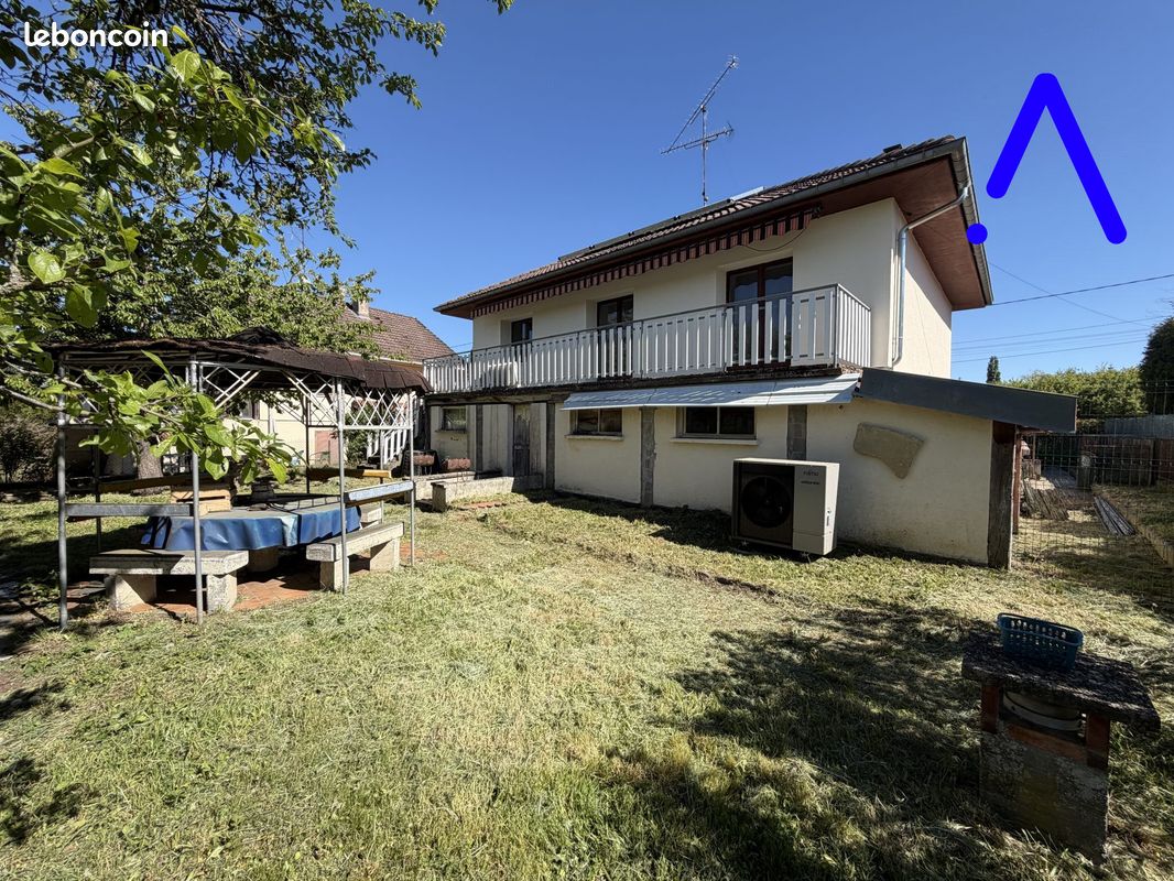 Maison 4 pièces 100 m² · à Saint-Clément · 100 m² · 156 000 €