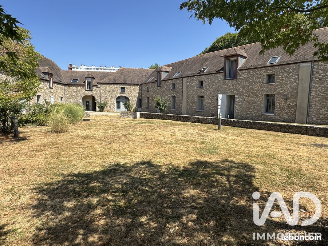 Appartement 1 pièce 22 m² · à Évry-Courcouronnes · 22 m² · 75 000 €