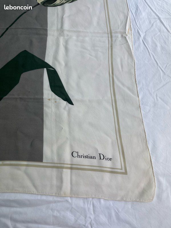 Carré Christian Dior vintage motif fleuri soie vert blanc (image 3)