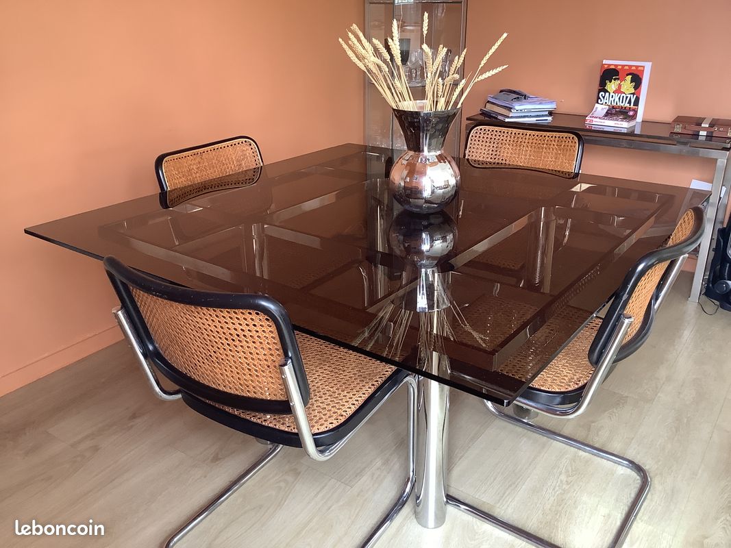 Table italienne André par Tobia Scarpa marque Gavina (image 5)