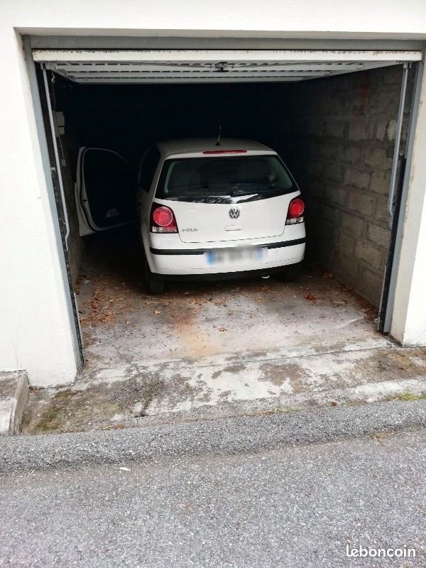 Garage à louer Cimiez · à Nice · 165 €/mois