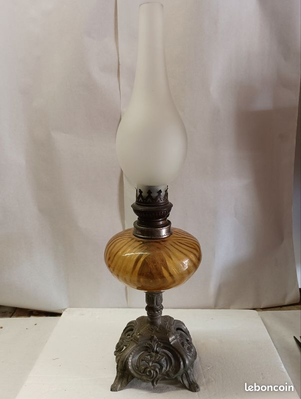 Lampe à pétrole (image 1)