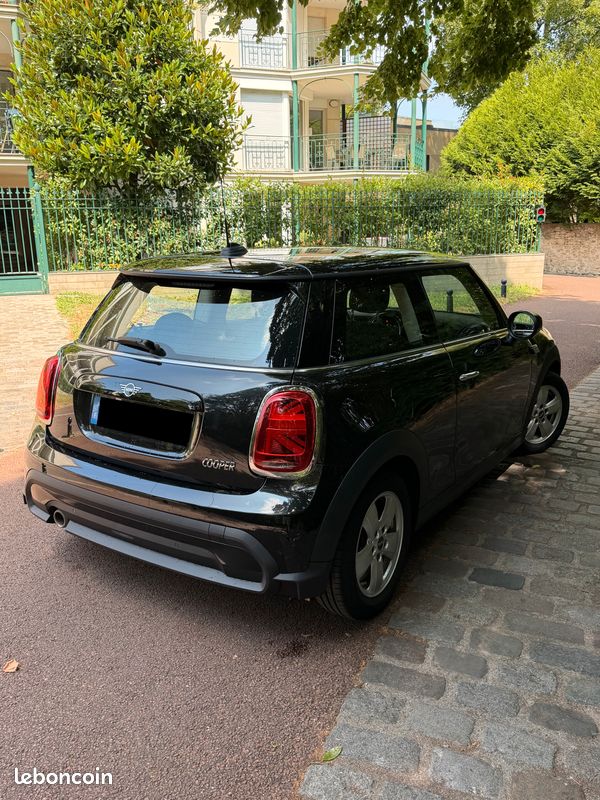Mini Cooper 3P BVA7 – 12/2022 – Union Jack LED – Black on Black – 1ère Main – Garantie 6 Mois (image 2)
