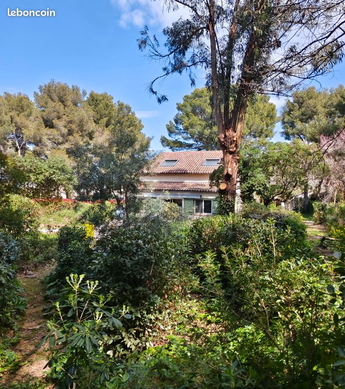Maison 4 pièces 150 m² · à Six-Fours-les-Plages · 150 m² · 850 000 €