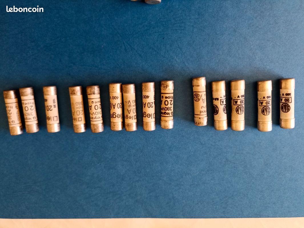 Lot 23 fusibles (image 3)