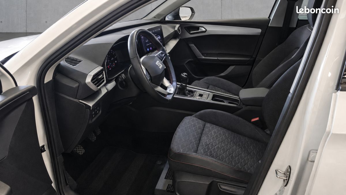 Seat leon sportstourer 1.5 tsi 150 fr – beatsaudio – caméra – attelage – hayon électrique – première main – tva récupérable (image 6)