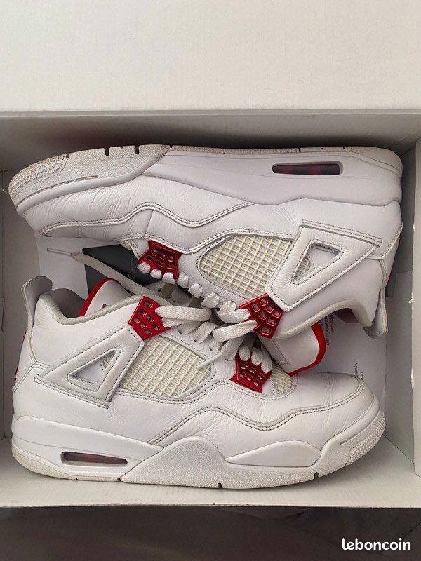 Jordan 4 metallic red (image 2)