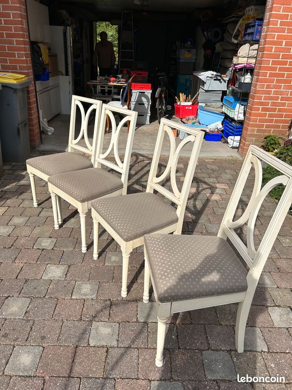 Chaise de style (image 1)