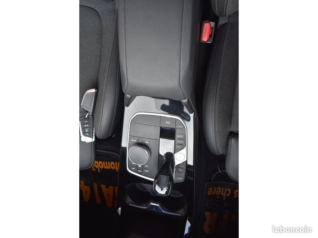 BMW SERIE 1 118d 150 ch BVA8 F40 Edition Sport (image 14)