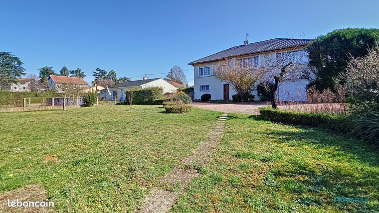 Maison 6 pièces 203 m²