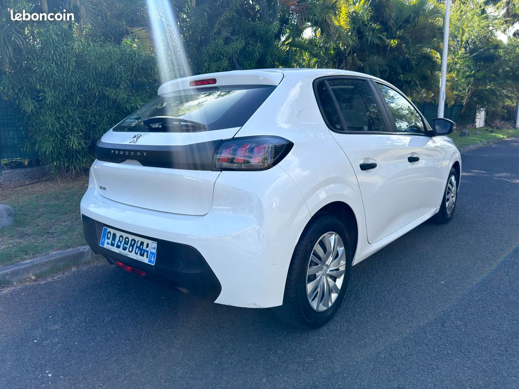 Peugeot 208 essence 75 CH 5 PORTES boite manuelle (image 3)